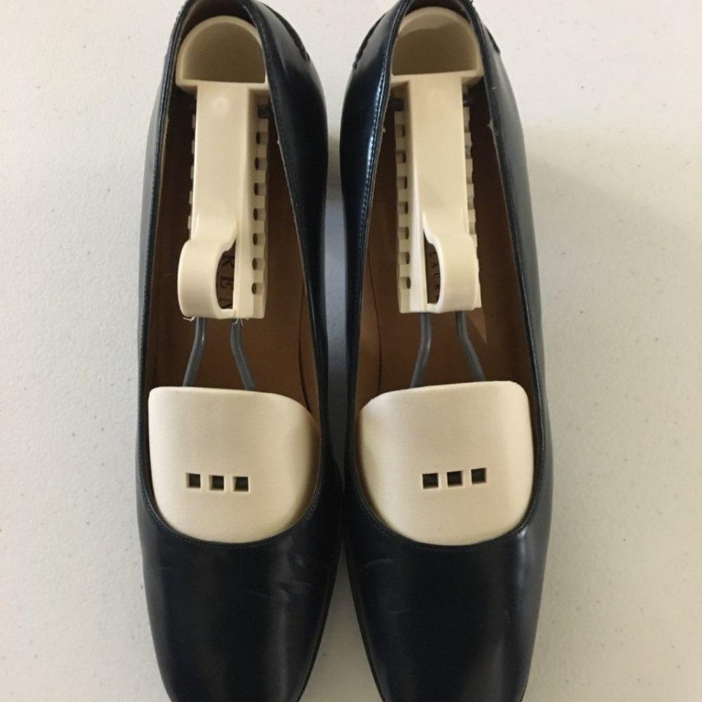 EUC Lauren Ralph Lauren Black Heels 👠- Size 5.5 B
